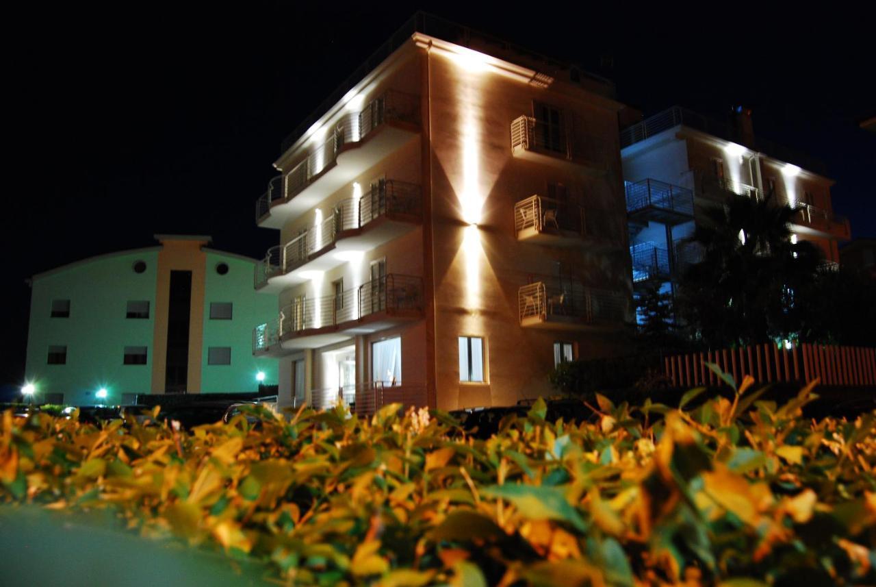 Hotel Di Nardo Petacciato Zewnętrze zdjęcie